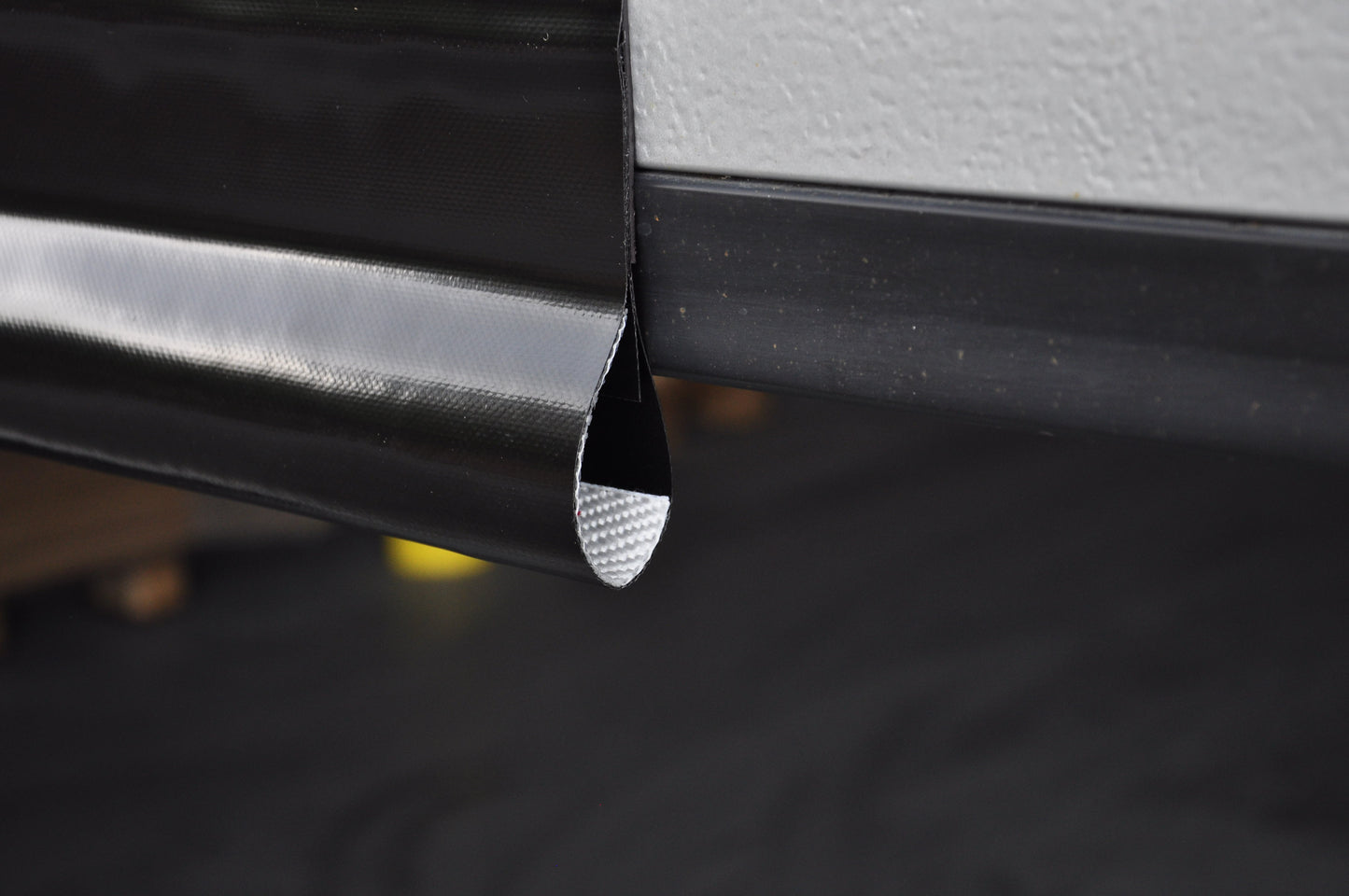Magnetische Torabdichtung mit Nagerschutz (MTA-N)